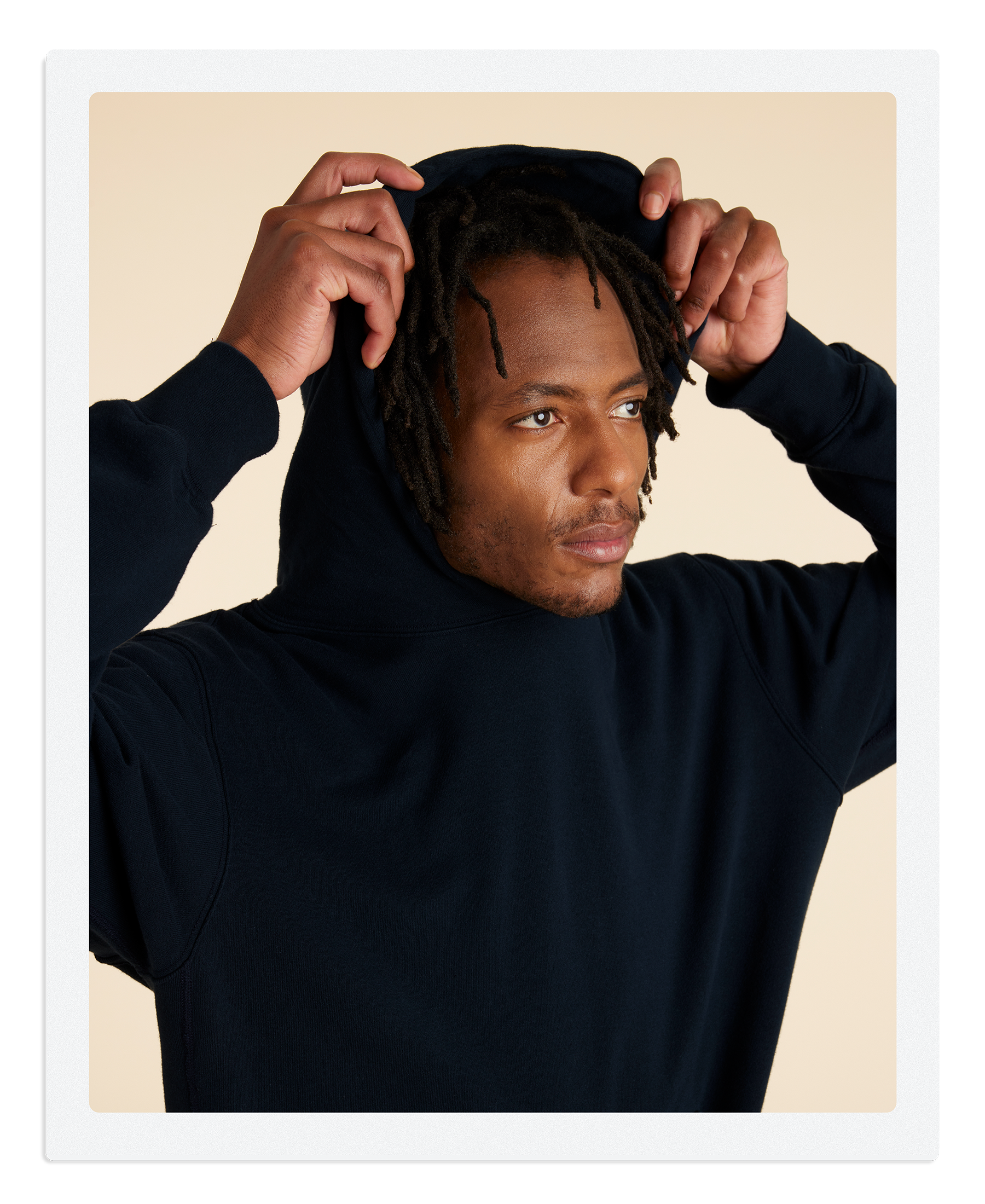 m.u × MOEK TRI GUSSET CUFFS SWEAT m.u × MOEK TRI GUSSET CUFFS SWEAT